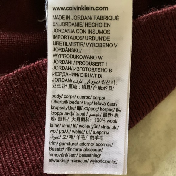 Brand new Calvin Klein v-neck wool sweater - Picture 11 of 11